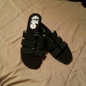 Mootsies Tootsies Black Wedge Sandals